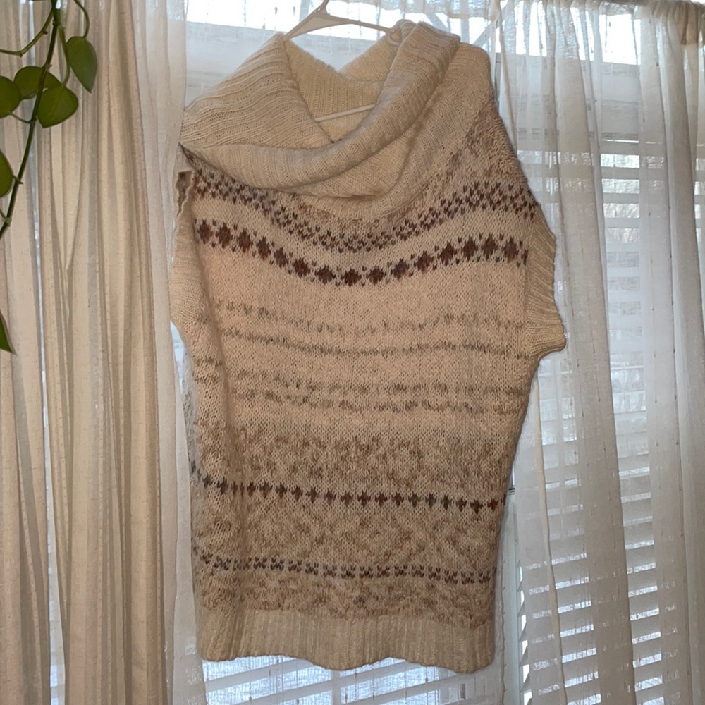 Free people sweater.